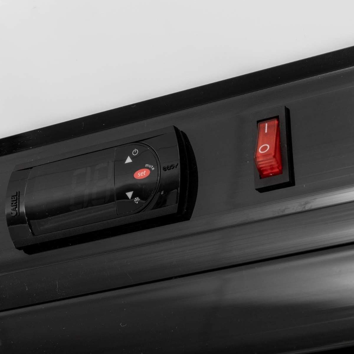 BLIZZARD 900L Double Sliding Glass Door Display Merchandiser - Image 4